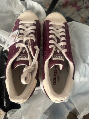 adidas Burgundy Sneakers with Cream Shell Toe Superstar NWT